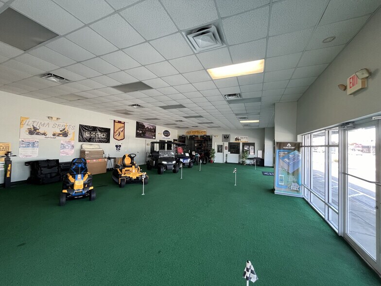 More Photos Of 1770 N Washington Blvd, Sarasota Warehouse For Sale