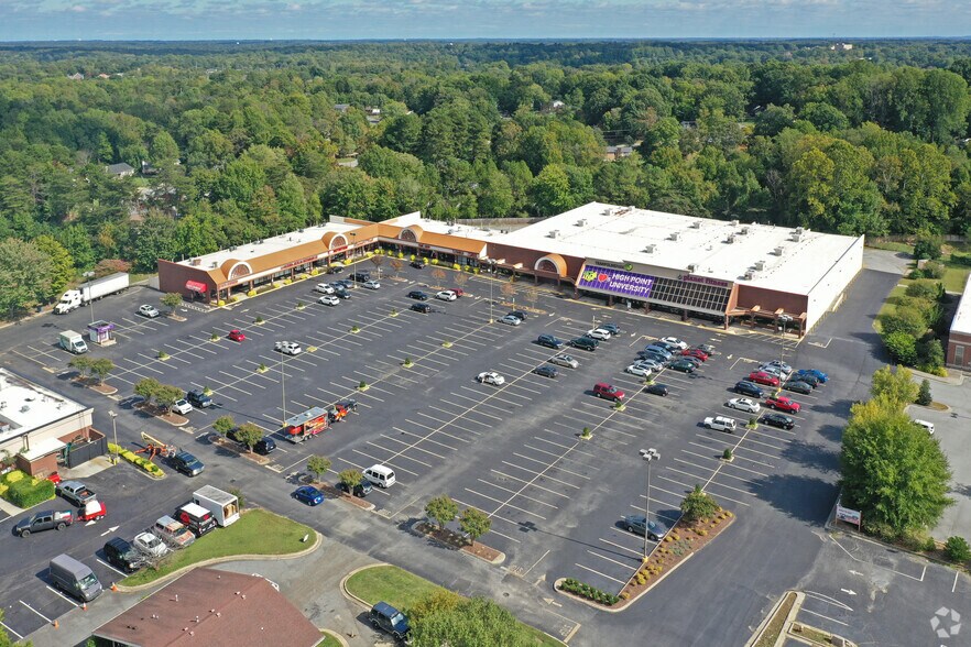 More Photos Of 1116 Eastchester Dr, High Point Unknown For Lease