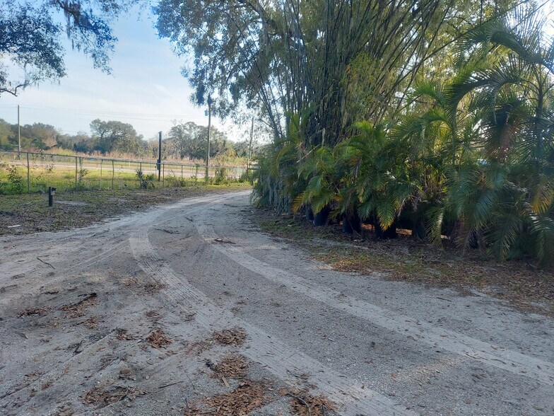 More Photos Of 453 W Dr. Martin Luther King Jr. Blvd, Seffner Land For Sale