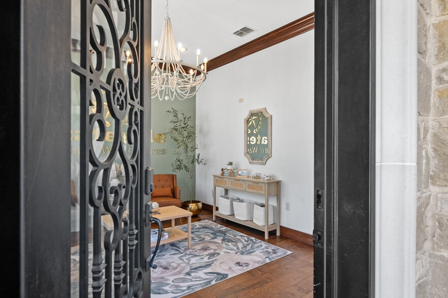 More Photos Of 6115 New Copeland Rd, Tyler Medical For Sale