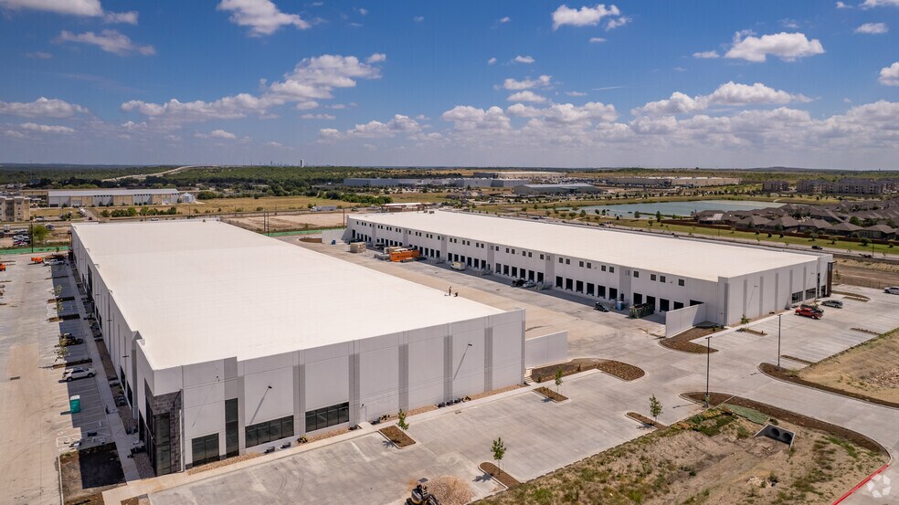 More Photos Of 170 Deep Roots Dr, Buda Distribution For Lease