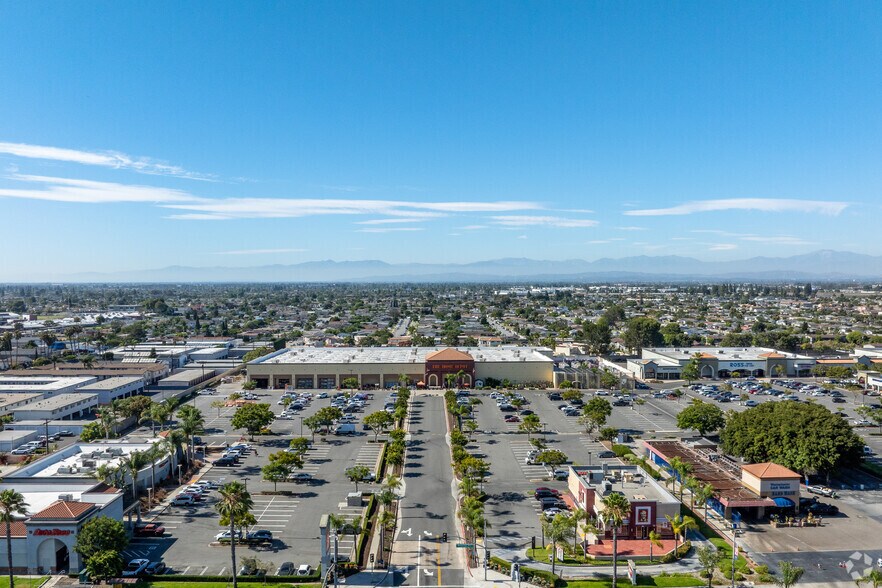 More Photos Of 6611-6791 Westminster Blvd, Westminster Unknown For Lease