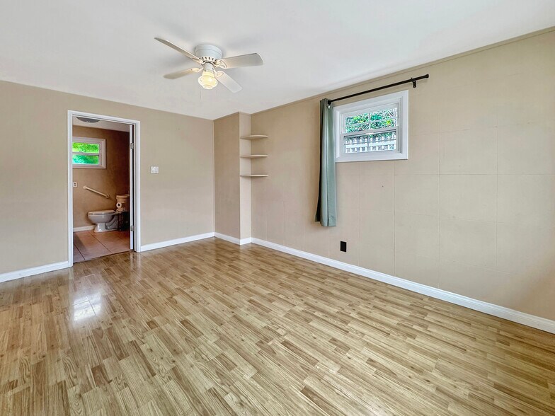 More Photos Of 7736 Sugar Dr, Huntington Beach Apartments For Sale