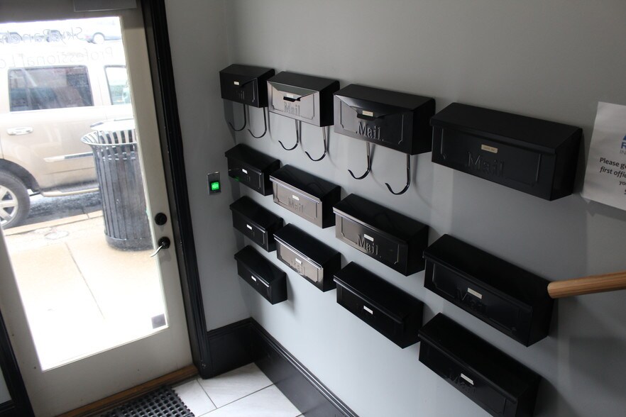 More Photos Of 310-314 E Main Ave, Bowling Green Coworking Space