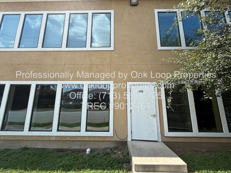 More Photos Of 2724 Crossview Dr, Houston Storefront Retail Office For Lease