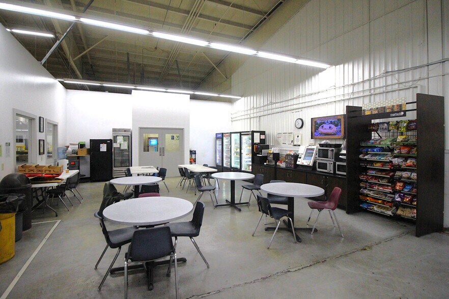 More Photos Of 2051 Riverfork Dr, Huntington Manufacturing For Sale