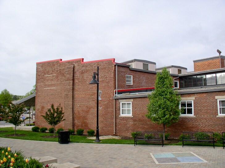 More Photos Of 400 W 7th St, Bloomington Office For Sale