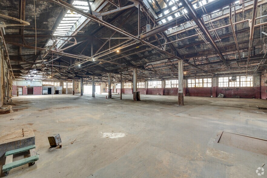 More Photos Of 2101 W Clearfield St, Philadelphia Warehouse For Sale