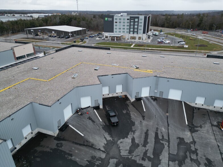 More Photos Of 1325 Centennial Dr, Kingston Flex For Sale