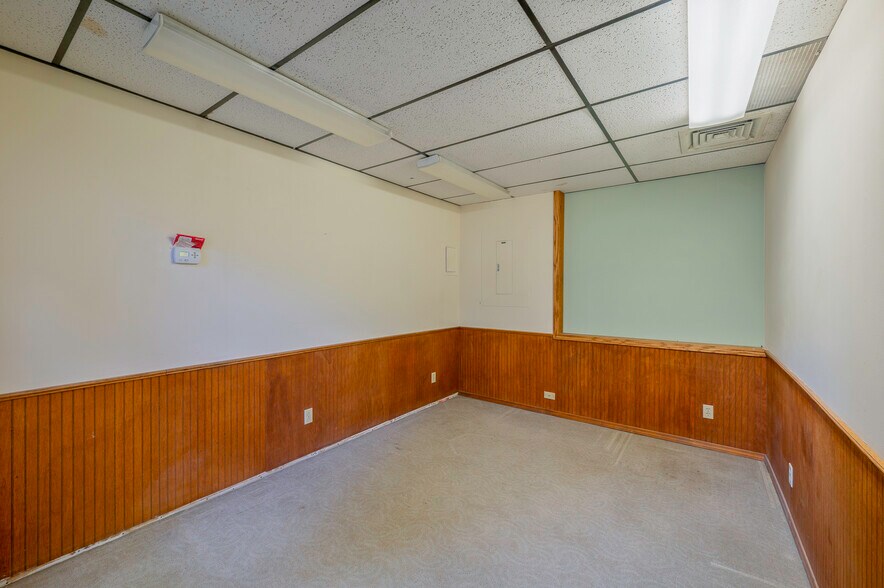 More Photos Of 300 Fuller ave, Helena Storefront For Lease