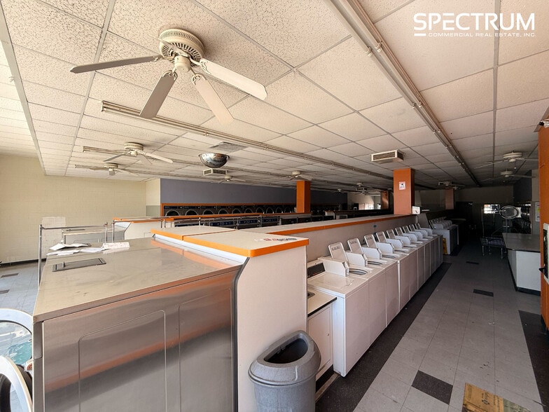 More Photos Of 8907-8917 Woodman Ave, Panorama City Storefront For Lease