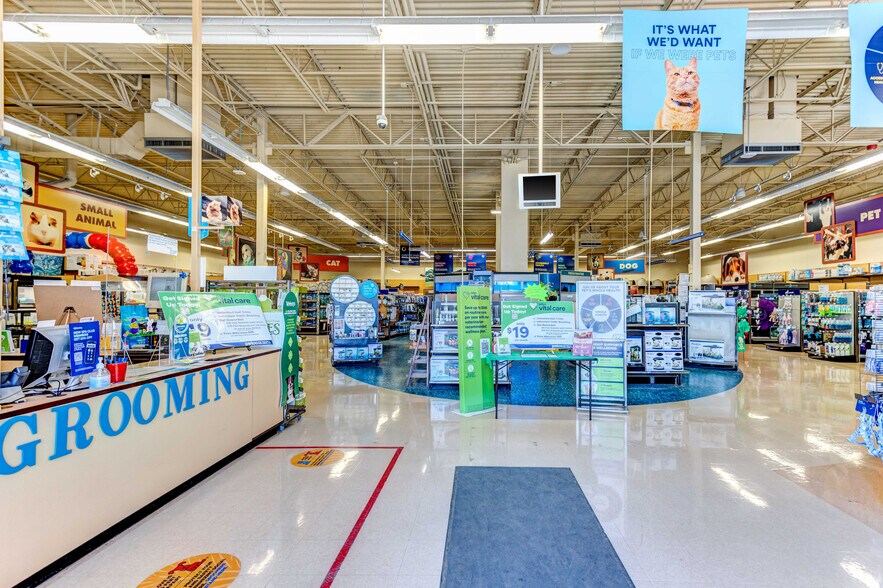 More Photos Of 1725 Twin Creek Ln, Walla Walla Freestanding For Lease