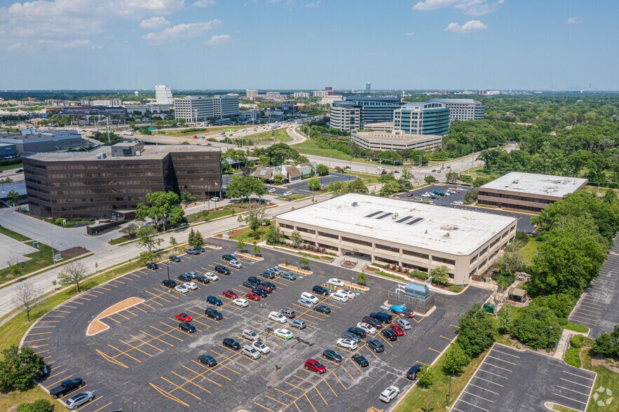 More Photos Of 1101 W 31st St, Downers Grove Office For Lease