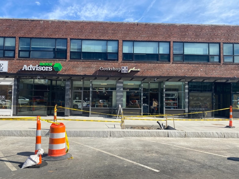 More Photos Of 52-60 LaSalle Rd, West Hartford Storefront Retail Office For Lease