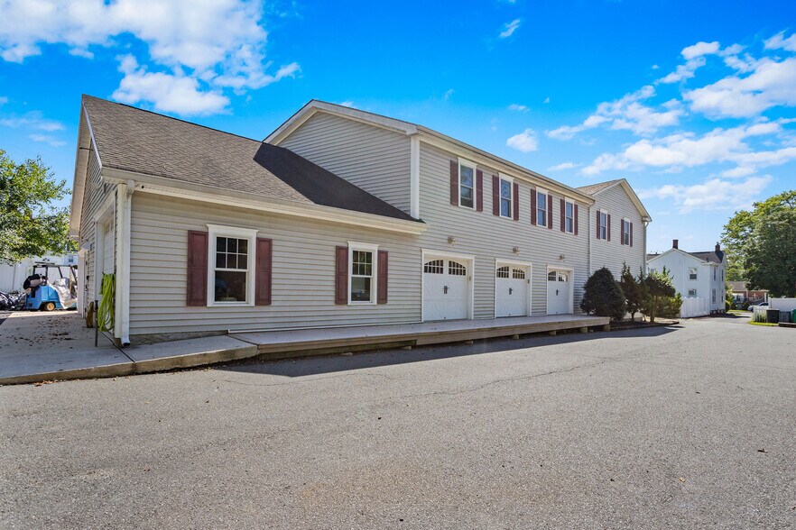 More Photos Of 466 Church St, Hamilton Office For Sale