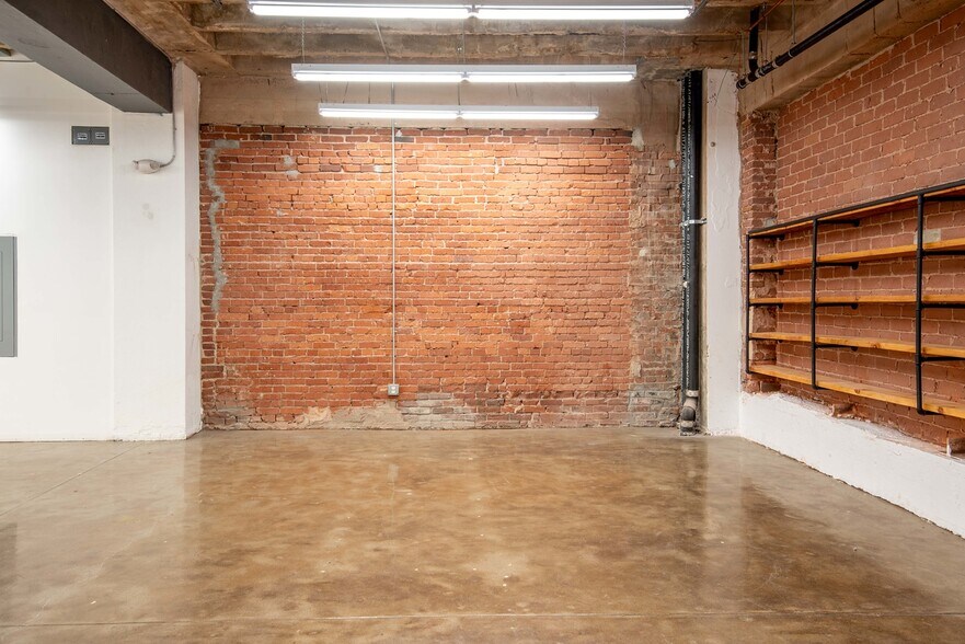More Photos Of 731 S Broadway, Los Angeles Office For Lease