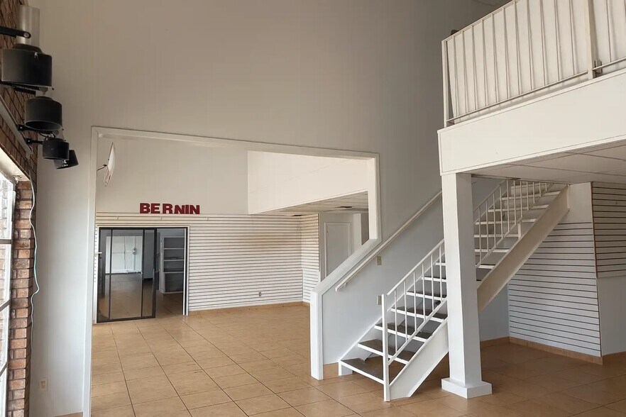 More Photos Of 1320 Veterans Memorial Blvd, Metairie Freestanding For Sale