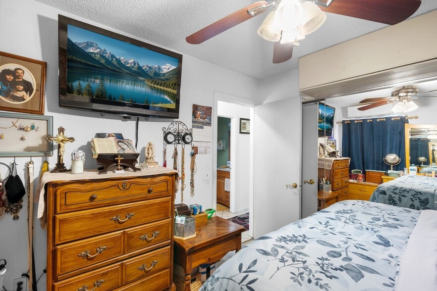 More Photos Of 7969 Mission Gorge Rd, Santee Auto Repair For Sale