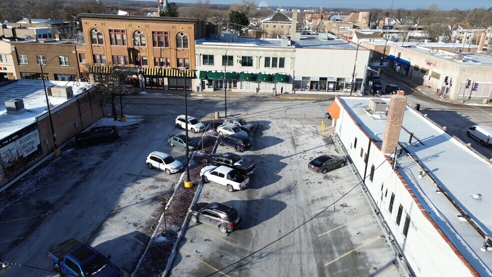 More Photos Of 13102 S Western Ave, Blue Island Apartments For Lease
