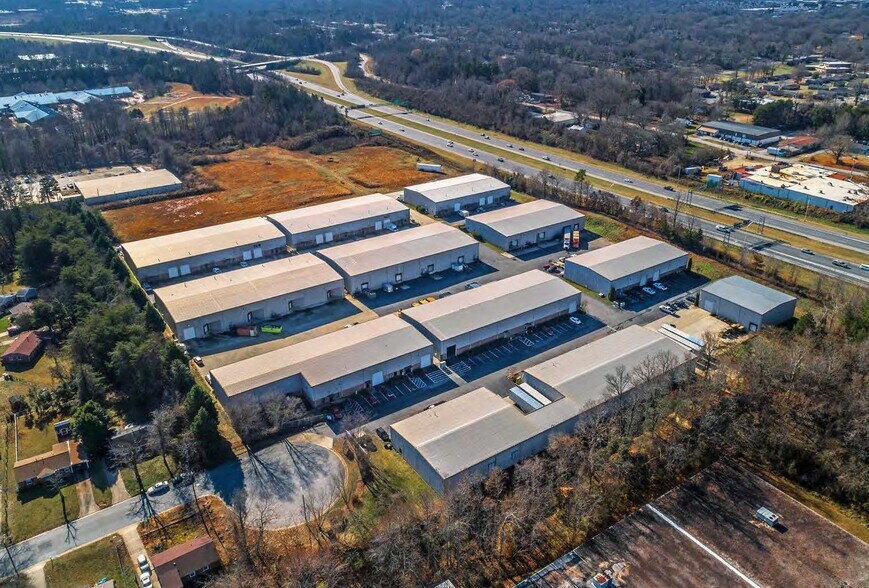 More Photos Of 336 Habersham Rd, High Point Unknown For Lease