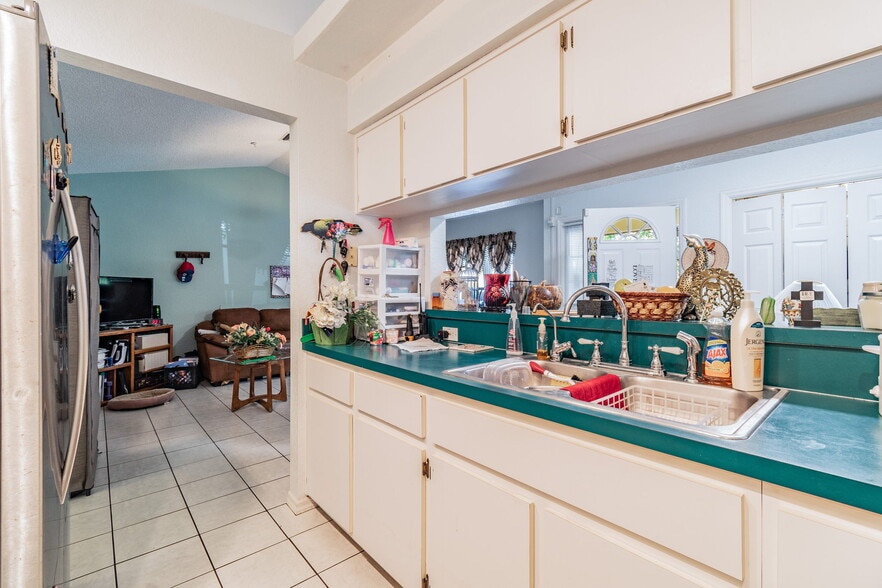 More Photos Of 4407 Millwood Rd, Spring Hill Assisted Living For Sale