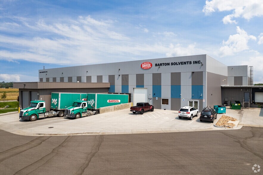 More Photos Of 1301 S Roosevelt Ave, Loveland Warehouse For Lease