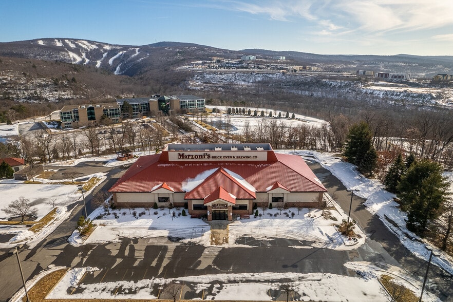 More Photos Of 20 Montage Mountain Rd, Moosic Restaurant For Lease
