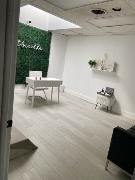 More Photos Of 113-121 Pennsylvania Ave, Virginia Beach Flex For Sale