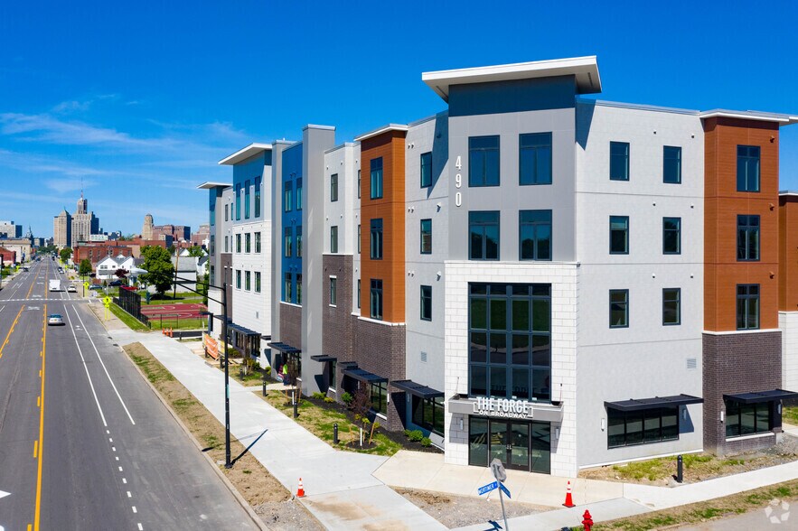 More Photos Of 490 Broadway St, Buffalo Apartments For Lease