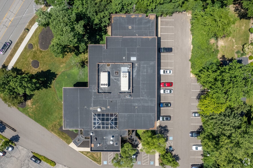 More Photos Of 2603 W Market St, Akron Medical For Lease