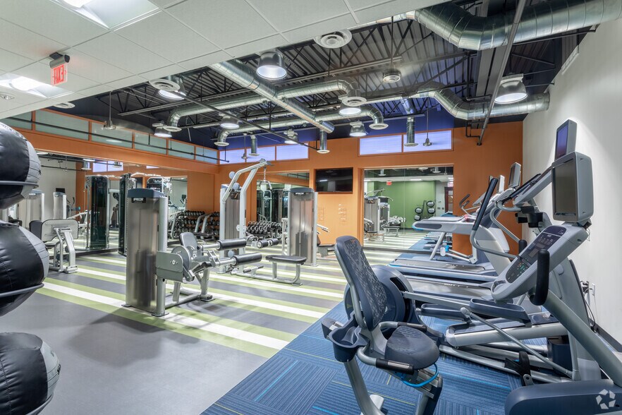 More Photos Of 4951 Lake Brook Dr, Glen Allen Office For Lease