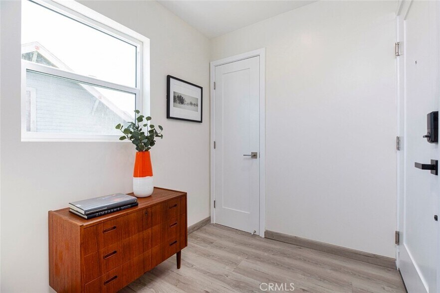 More Photos Of 1754 N Berendo St, Los Angeles Apartments For Sale