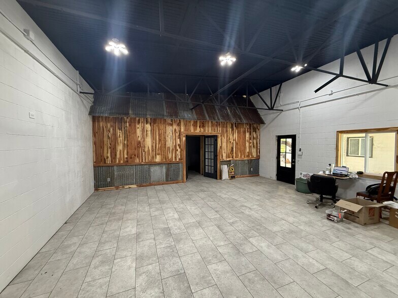 More Photos Of 8192 TX-19, Trinity Industrial For Lease