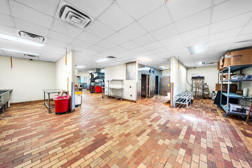 More Photos Of 1014 W Moore Ave, Terrell Restaurant For Sale