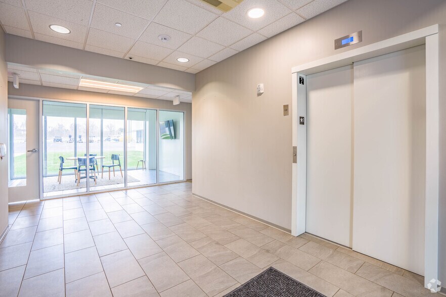 More Photos Of 2321 Energy Dr, Louisville Coworking Space