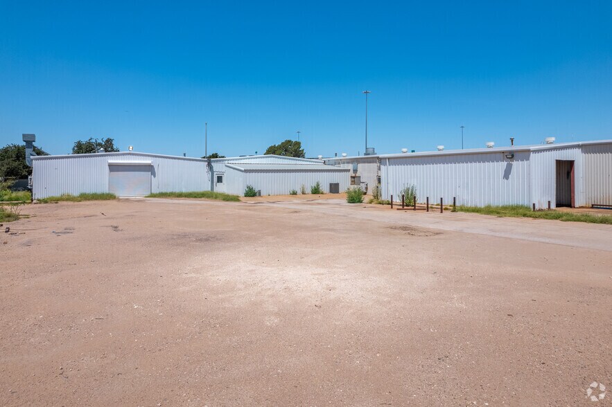 More Photos Of 2045 S Loop 250 W, Midland Warehouse For Sale
