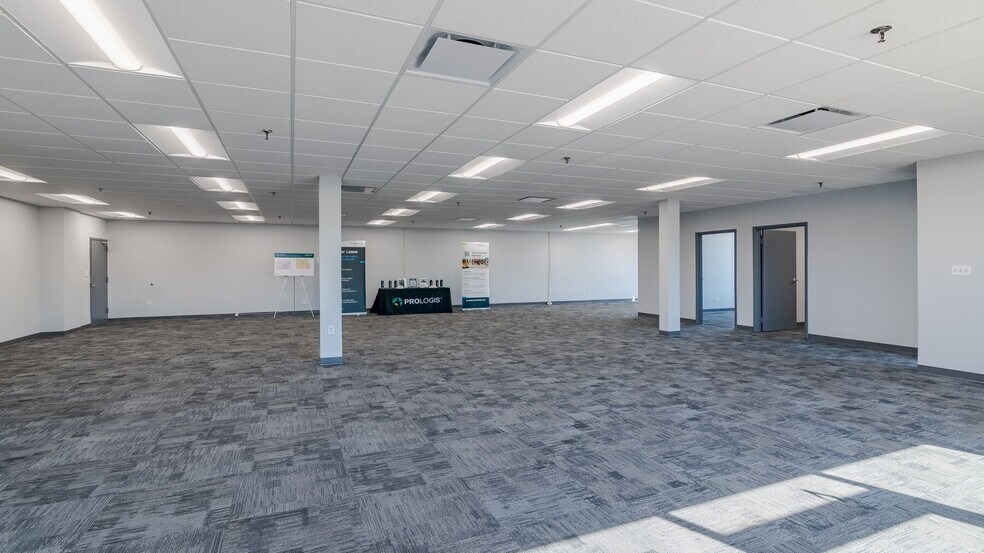 More Photos Of 1 Castle Rd, Secaucus Warehouse For Lease