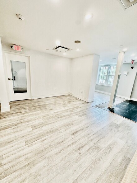 More Photos Of 151 Greenwich Ave, Greenwich Office For Lease