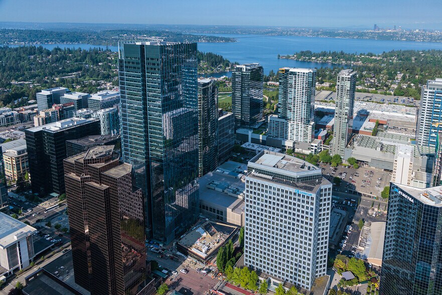 More Photos Of 555 108th Ave NE, Bellevue Office For Sale
