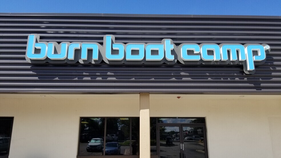 More Photos Of 3333 S Wadsworth Blvd, Lakewood Unknown For Lease