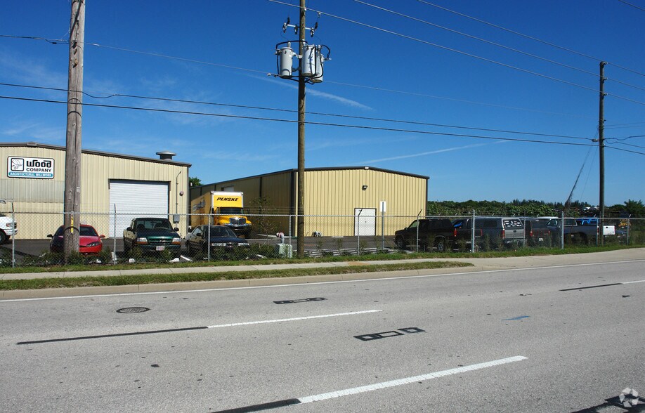 More Photos Of 4143 118th Ave N, Clearwater Warehouse For Lease