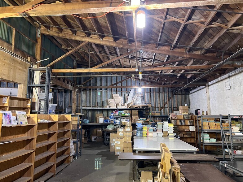 More Photos Of 2483-2495 Washington Ave, San Leandro Light Manufacturing For Sale