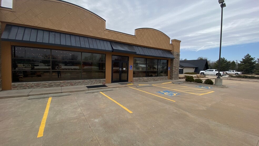 Primary Photo Of 1305 State Road 96, Great Bend Restaurant For Sale