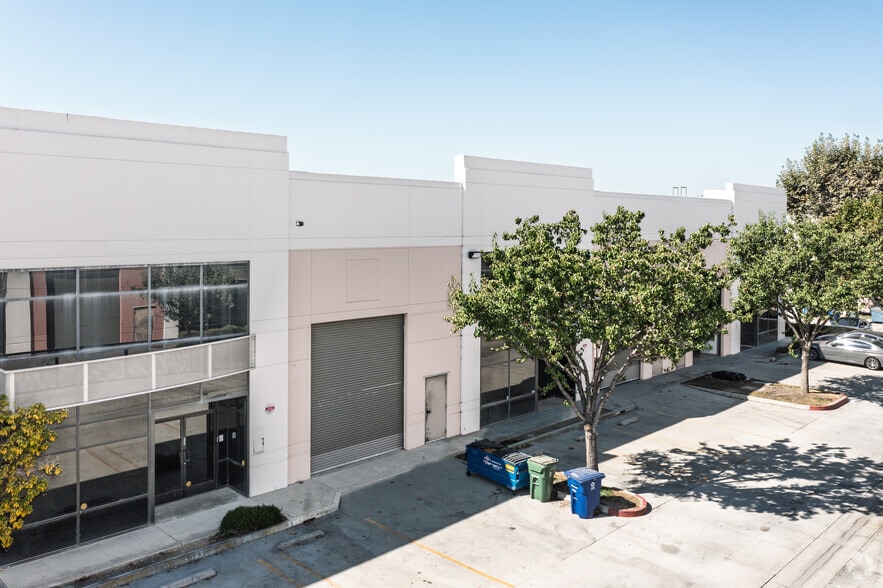 Primary Photo Of 5079-5087 Walnut Grove Ave, Rosemead Manufacturing For Lease