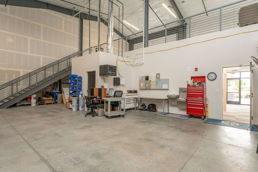 More Photos Of 2246 Zurich Dr, Fort Collins Warehouse For Lease