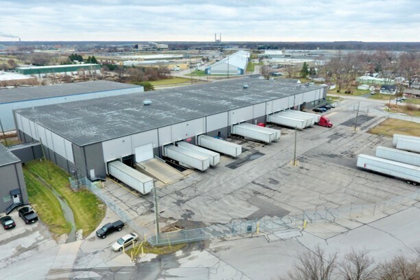 More Photos Of 4316 W Minnesota St, Indianapolis Manufacturing For Lease