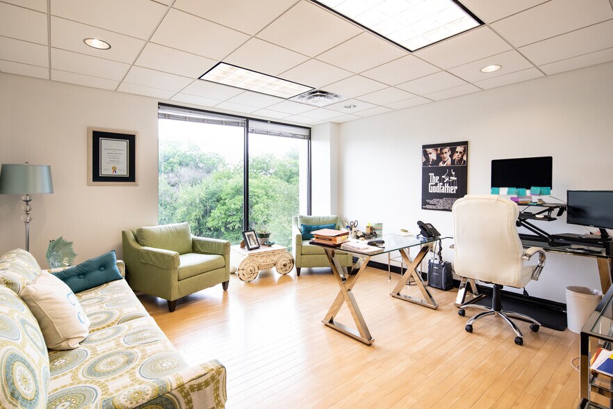More Photos Of 3200 Steck Ave, Austin Office For Sale