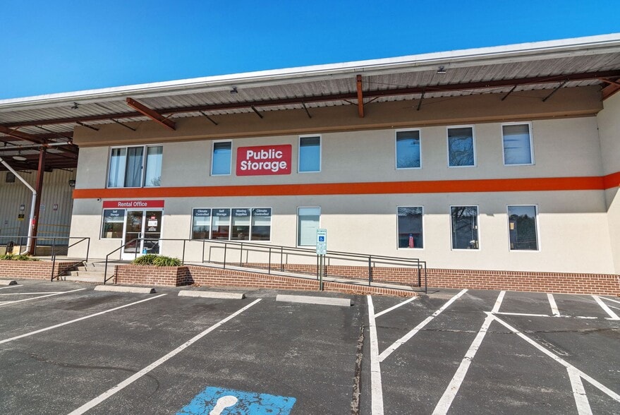 Primary Photo Of 9120 W Broad St, Richmond Self Storage For Lease