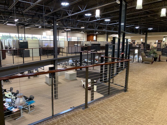 More Photos Of 2210 Woodland Dr, Manitowoc Office For Lease