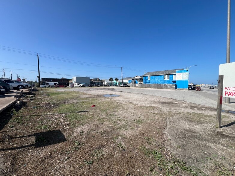 More Photos Of 3128 Seawall Blvd, Galveston Land For Lease